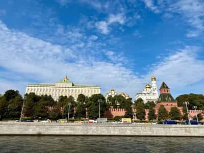 По самой главной улице Москвы «- круглогодичная речная экскурсия на яхте флотилии» Рэдиссон