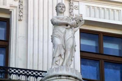 «Замечательный сосед Кремля»: дом Пашкова