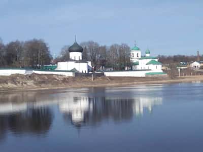 Экскурсия по Псковскому Крому с променадом по набережным