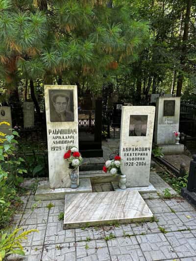 Экскурсия по Заельцовскому кладбищу «Говорящий от имени мертвых»