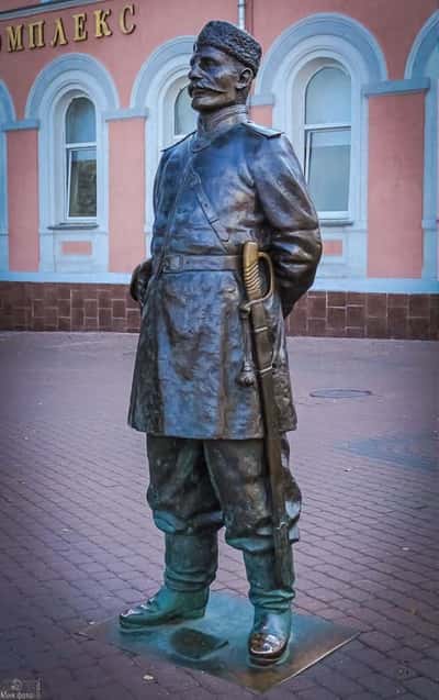 Пешеходная экскурсия по Покровке «Главная улица города»