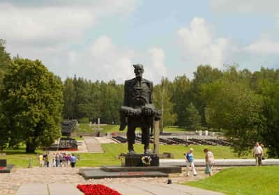 Экскурсия в Хатынь и на Курган Славы из Минска