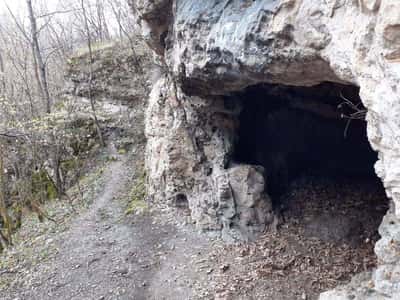 Лаго-Наки: царство гротов и водопадов «Медвежьей долины»