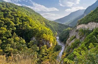 Аргунское ущелье, музей Пхакоч, Нихалойские водопады