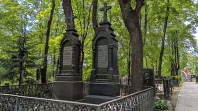 Тени Введенского кладбища: история, судьбы и легенды - пешеходная экскурсия