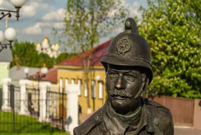 Губернский Владимир с барышней