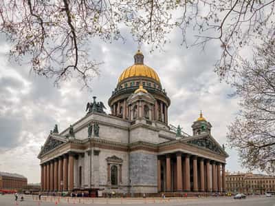 Истоки власти в России. Политика на сцене Петербурга