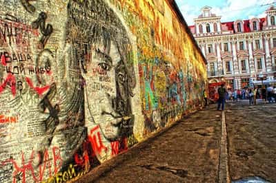 Арбатское вдохновение: пешеходная прогулка по Арбату и Воздвиженке