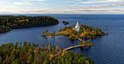 Водная прогулка к историческому острову Валаам и шхерам