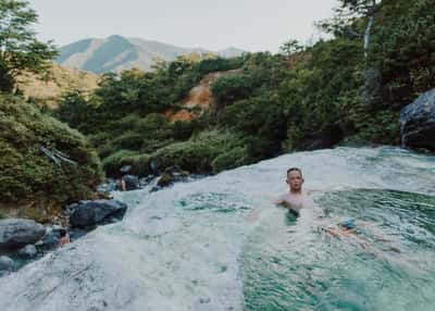 Сахалин и Курильские острова без рюкзаков: Итуруп и Кунашир