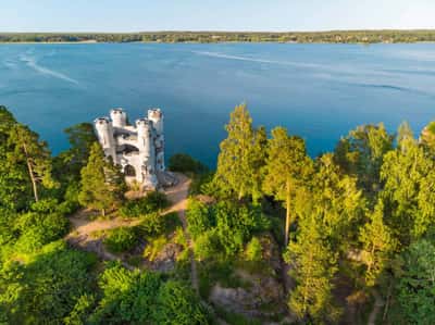 Экскурсия в парк Монрепо на катере