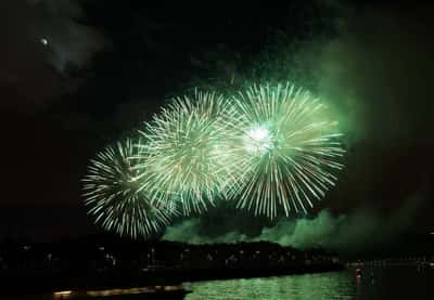 Речная прогулка с ужином на теплоходе «Ривьера» 9 мая