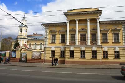 Правдивые истории главного проспекта