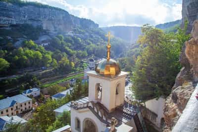 Бахчисарай - столица крымского ханства, Бисерный храм, Чуфут Кале