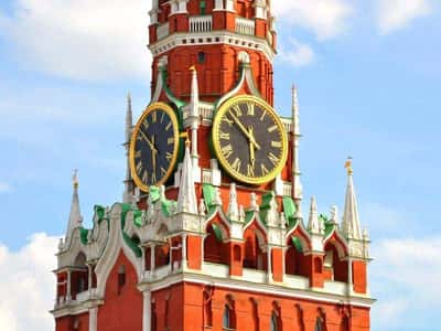 Московский Кремль с гидом-историком