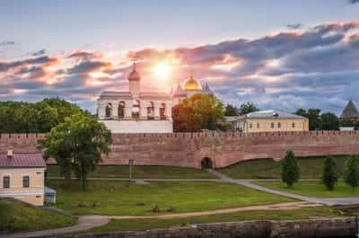 Расширенная экскурсия с посещением Юрьева монастыря и Перынского скита