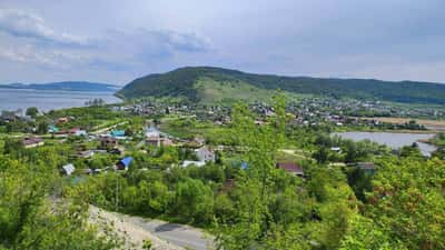 Там где горы смотрят в море