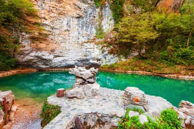 Джип-тур по Абхазии: архитектурная Гагра, озеро Рица и Гегский водопад
