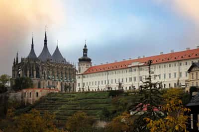 Замок Жлебы, Часлав и Кутна Гора