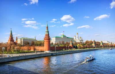 Ланч-круиз на теплоходе от Парка «Зарядье»