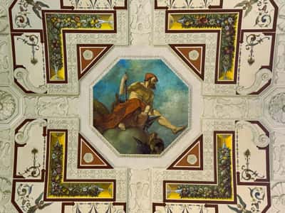 Экскурсия в Академию Штиглица: погружение в историю и искусство