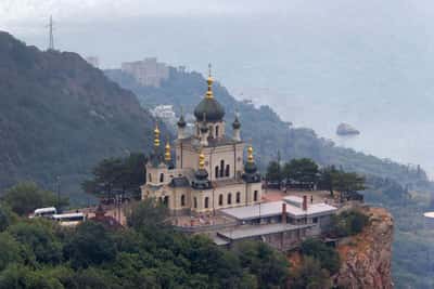 Блистательные дворцы Южнобережья и морская прогулка в Ялту