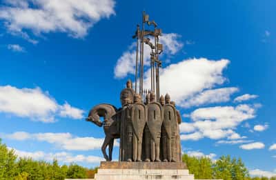 Индивидуальная расширенная автомобильно-пешеходная экскурсия по Пскову