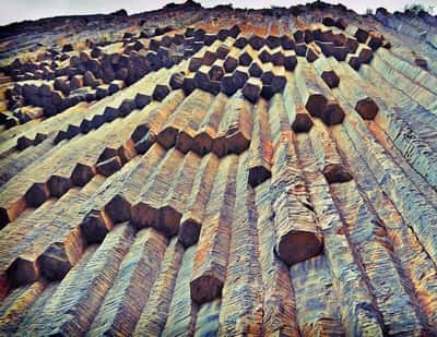 Симфония камней и древних храмов: Арка Чаренца и Монастырь Гегард