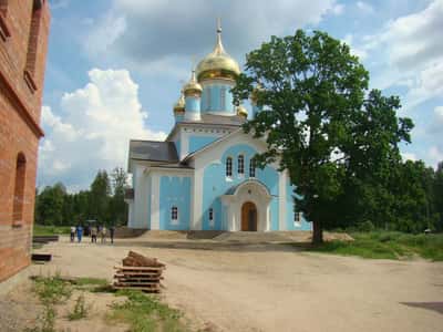 «Никандрова пустынь»: храмы и целебные источники в Псковской области