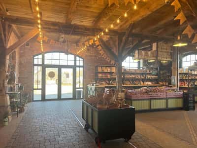 Зеленоградск, семейная сыроварня и замок Шаакен