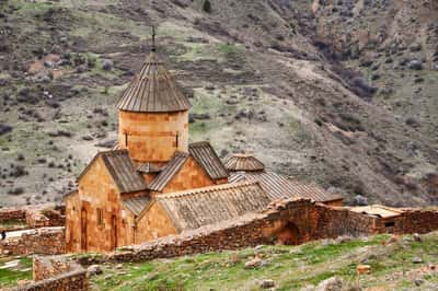 По винным погребам Армении: Хор Вирап - Арени - Нораванк