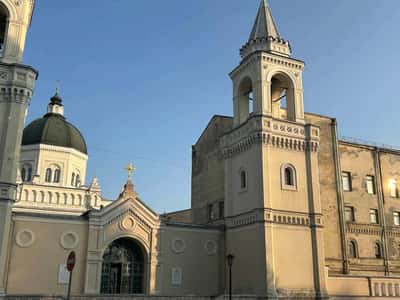 Ивановская горка и Солянка: узкие улочки, тайные дворики, модные кафе