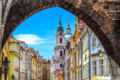 Неподвластное времени: экскурсия по закоулкам Старого Города
