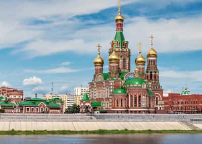 Йош и Ка: гуляем по Йошкар-Оле и купаемся в Казани. Весенний автобусный тур из Перми