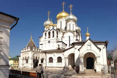 Женские монастыри Москвы