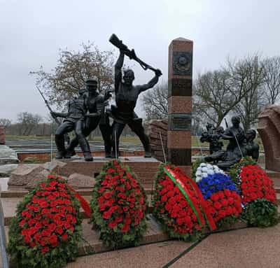 Брестская крепость на месте старого города