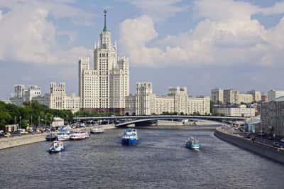 От советской эпохи до современности - мотопутешествие по Москве