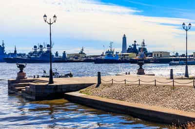 Кронштадт - морские ворота Петербурга
