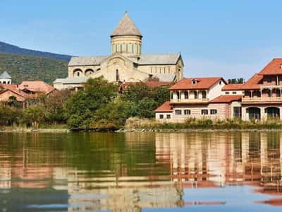 Две столицы в одном туре: контрастный Тбилиси и древний Мцхета