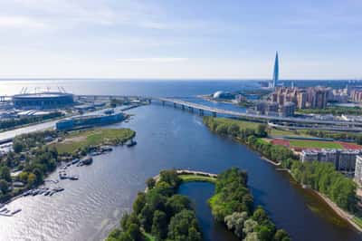 Прекрасный закат на катере в Финском заливе