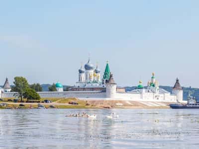 Макарьевский монастырь и Сергиевская слобода