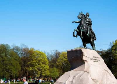 Город авантюристов: жизнь по петербургскому рецепту