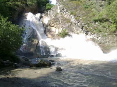 Самурский лес и водопад Хучни