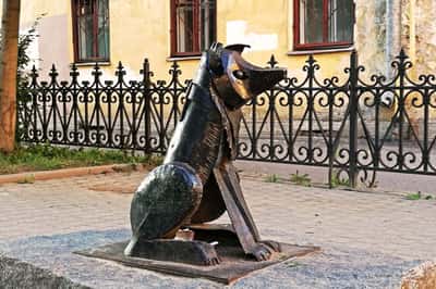 Необычные памятники Петербурга