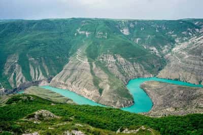 Сулакский Каньон, Чиркейское водохранилище, бархан Сарыкум