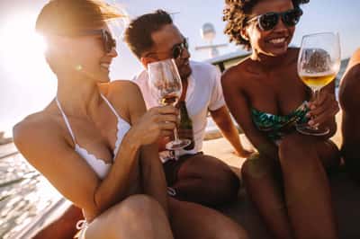 Входной билет в Atlas Beach Club Bali (с депозитом на питание и напитки)