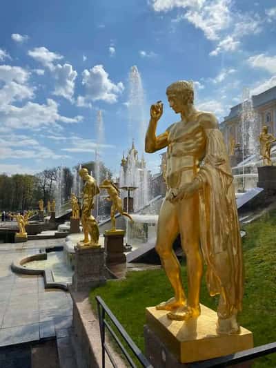Петергоф: прогулка по Нижнему парку с фонтанами