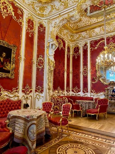 Эрмитаж - в гостях у царской семьи (билеты включены)