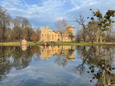 Замок Леднице и винные погреба Микулова