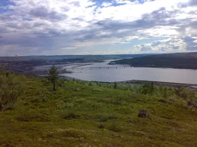 Фьорды и великолепие водопадов Кольского берега зимой и летом